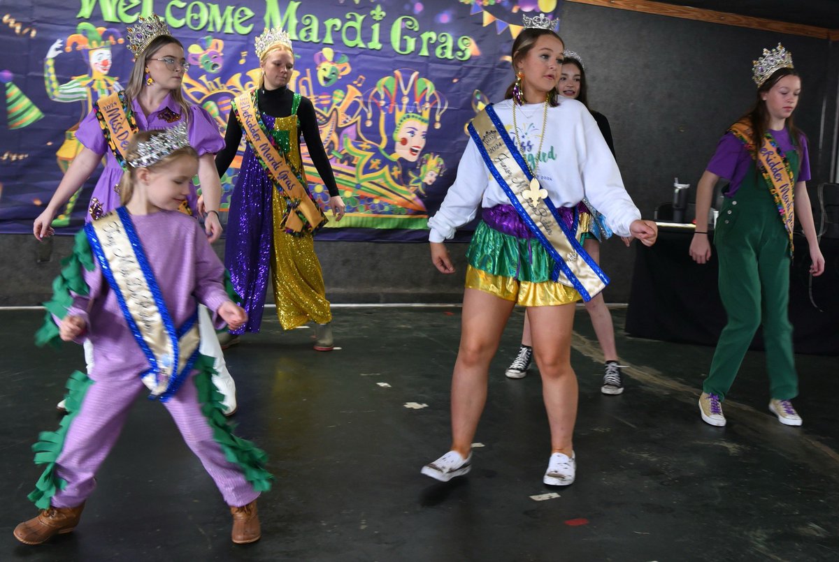 DeRidderCity's tweet image. #DeRidder #MardiGras was a lot of fun. Grows each year! Thanks to Shutterbug 1968 for the photos! #swla #louisiana #onlylouisiana