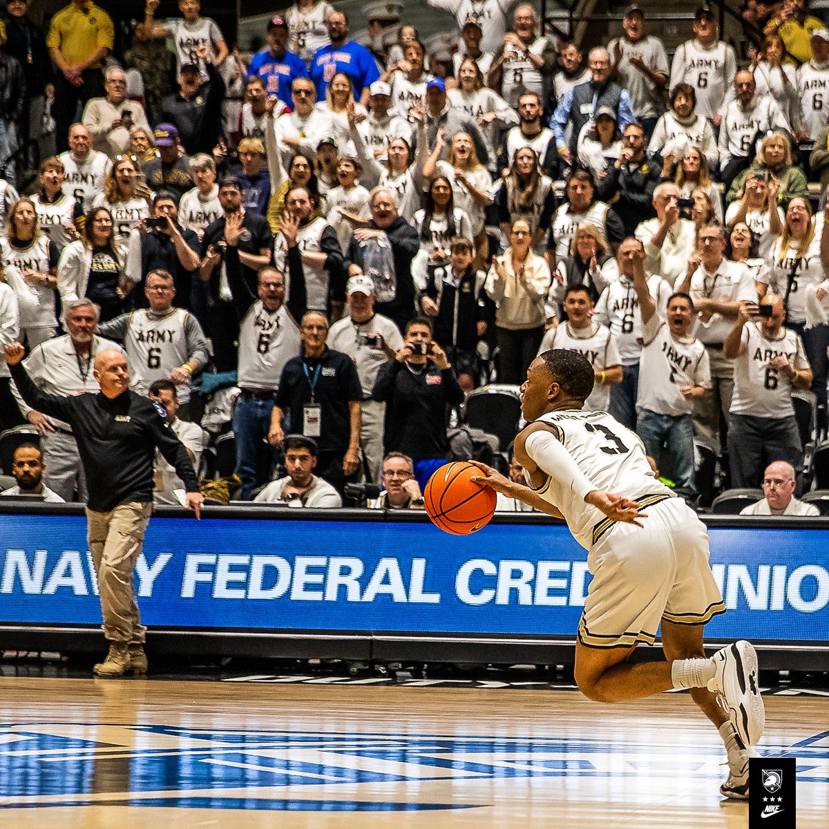 ArmyWP_MBB's tweet photo. The free throw to give us the lead -> the steal to ice the game -> the party https://t.co/VQB5FXW0Uo