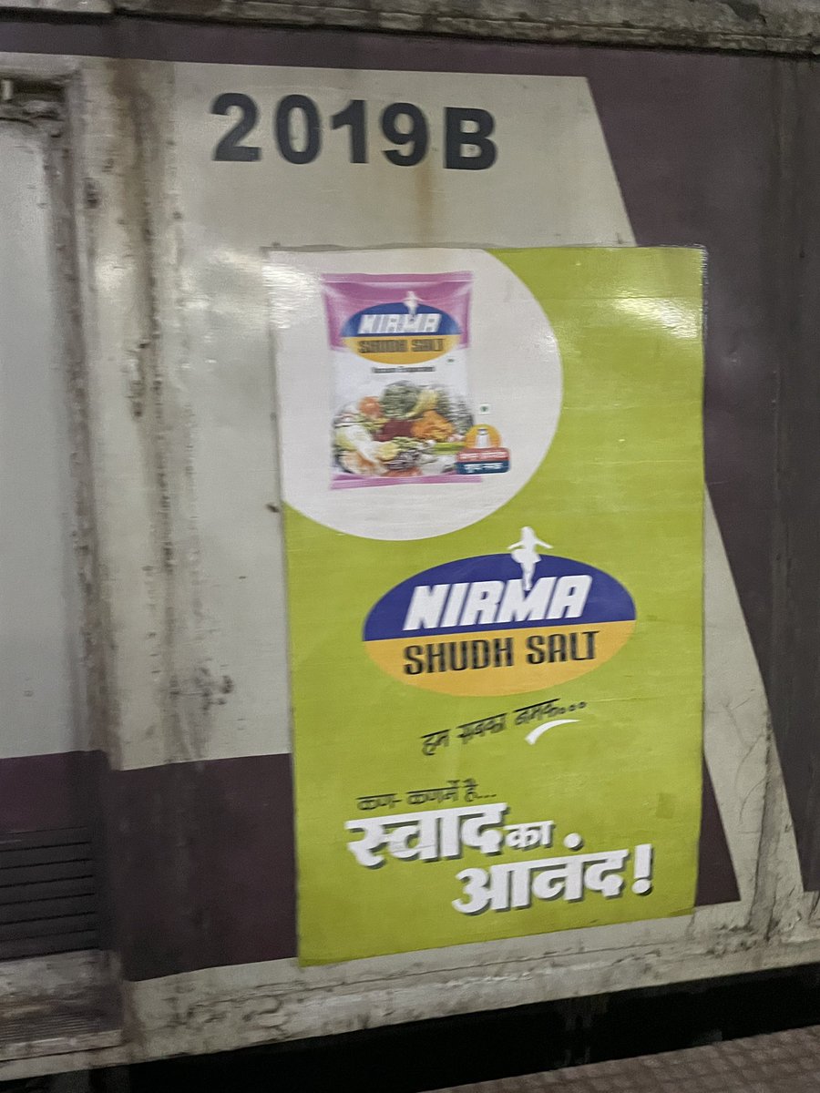 ishvin_'s tweet photo. No one told me … that ‘washing powder Nirma’ brand had diversified their portfolio and gotten into cooking salts.
I mean … saw this on a train and was kinda dumbfounded. https://t.co/XxgV7N18fm