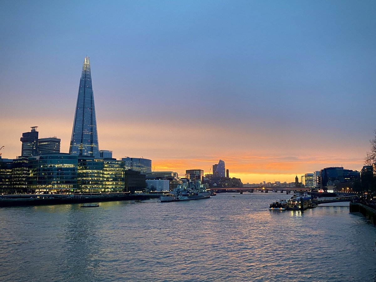 Left the bike and the Derbyshire hills behind and ventured into the big city… Nice change of scene for a little break. #London #cityscape #sunset