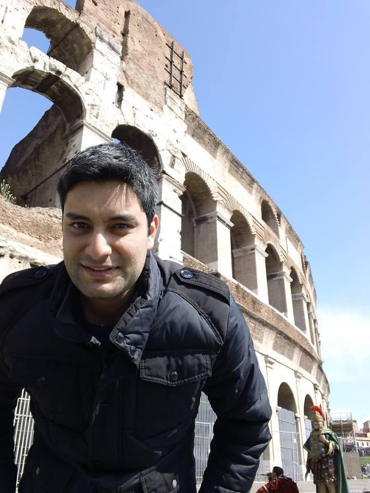 Anfiteatro Flavio, Italia, a tono con la presente hora política nacional.