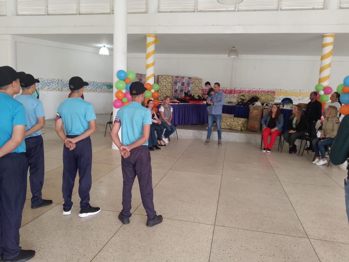 Derecho_paz's tweet photo. Impulsamos la formación en oficios para los adolescentes en conflicto con la ley penal desde las entidades de atención. 

En esta oportunidad en alianzas con el Inces activamos el taller de panadería en la Entidad de Atencion San Cristóbal, estado Táchira. https://t.co/jVkGUTjr0U