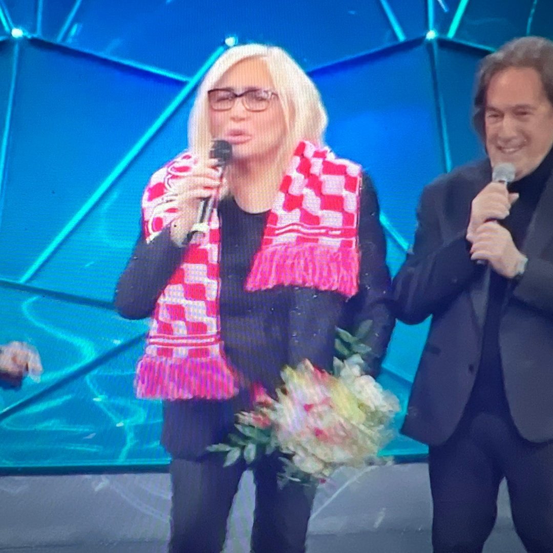Arassck's tweet photo. I RICCHI E POVERI SI SONO IMPADRONITI DI QUESTO FESTIVAL
#Sanremo2024 #DomenicaIn https://t.co/KEW4z6vRsK