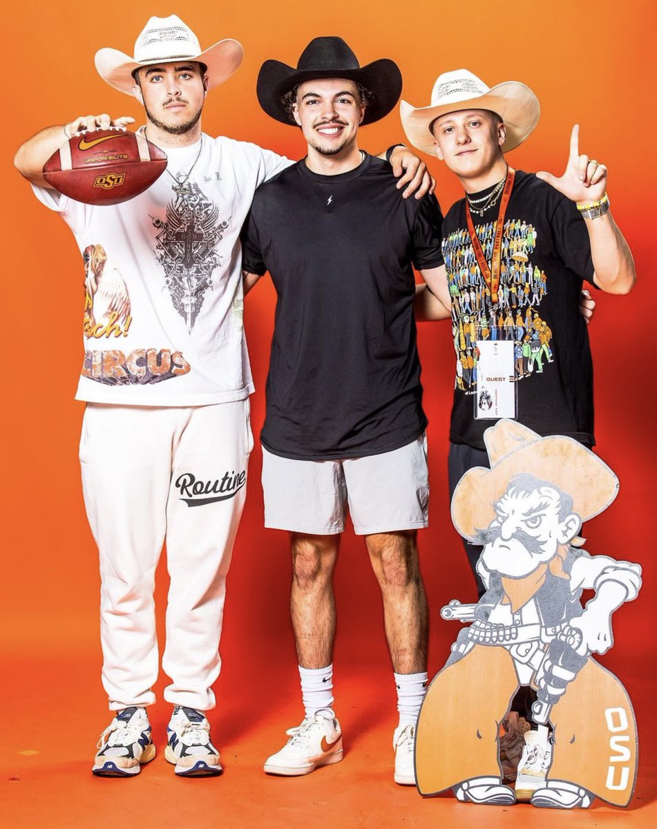 etsbsbl's tweet photo. SADDLE UP🤠🤘

We toured Oklahoma State’s 60,000,000 facilities down in Stillwater.

Thanks to @OSUBaseball for top notch hospitality. 

🔗: https://t.co/5A2xKNyKvc https://t.co/6iErjOaT4J