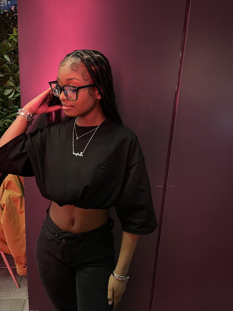 liyahlaurent's tweet image. y’all like my pictures?