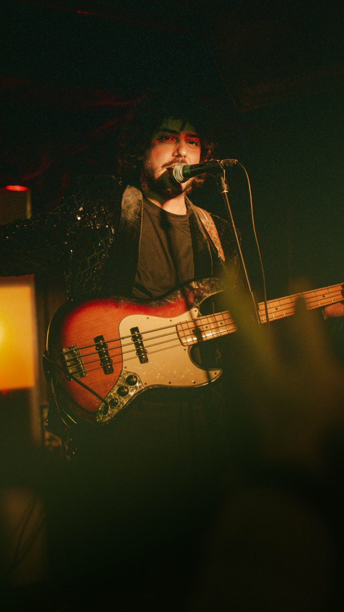 ModBlaiseMusic's tweet image. 🚨SÁBADO 23 en @dimequemequieres_bar 🚨

Estaremos acompañando a @karma13oficial, que vienen desde Zaragoza a golpear y desaparecer como auténticos teutones 🤺🏇

A mayor abundamiento, las entradas nunca han estado tan baratas, 8 Aurelios con una cervecita!! 🤤😋