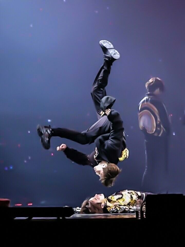 BTS insane Dance breaks

~ A thread