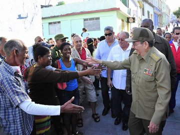 cubacooperaven's tweet photo. Para saber lo que el pueblo quiere, no hay más que venir a hablar con el pueblo, y esa será siempre nuestra línea de conducta"  Fidel   En el pueblo de #Cuba es incontable la #GenteQueSuma https://t.co/xMwHQFZrzk