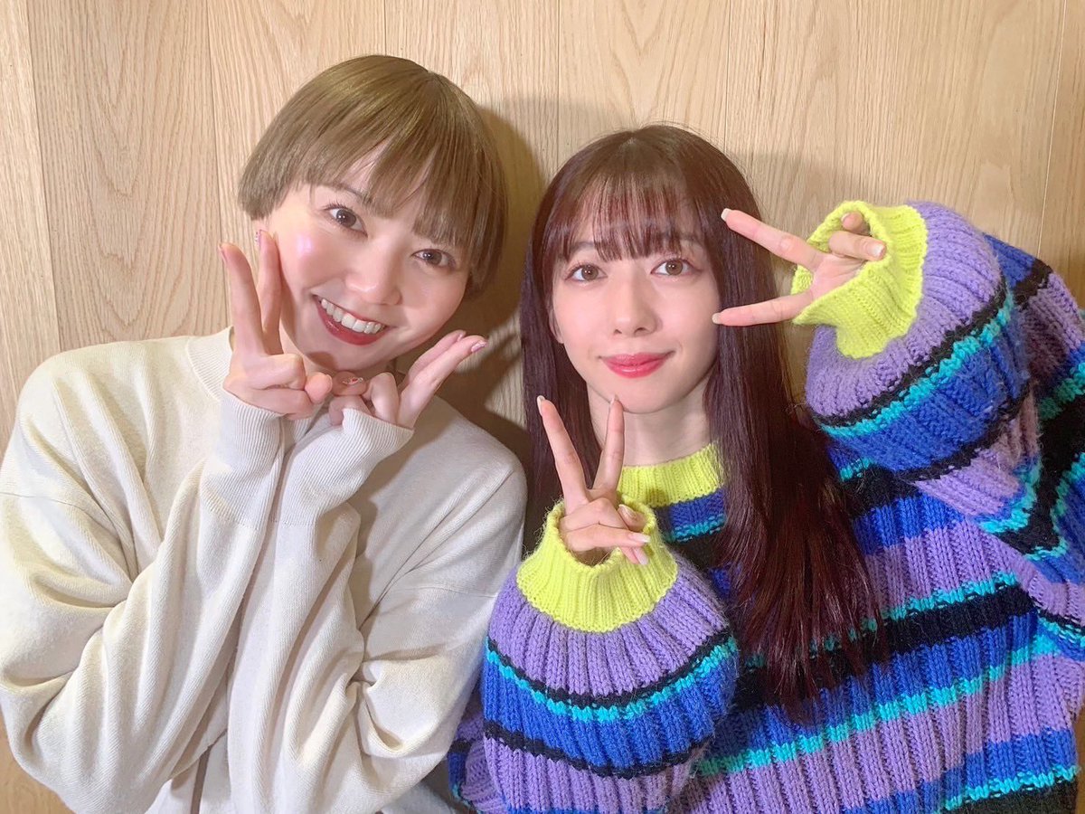 リアル頑張ってる途中neo#180 THE RADIO火曜日のOAまであと2日！

“一旦終了”の第180回目に登場の真山りかさんと安本彩花さんがそれぞれハッピーなダブルピースとともに、あと2日であることをお知らせします！💜💚

#ebichu #エビ中 #私立恵比寿中学 #リアル頑張ってる途中 #真山りか #安本彩花 #note