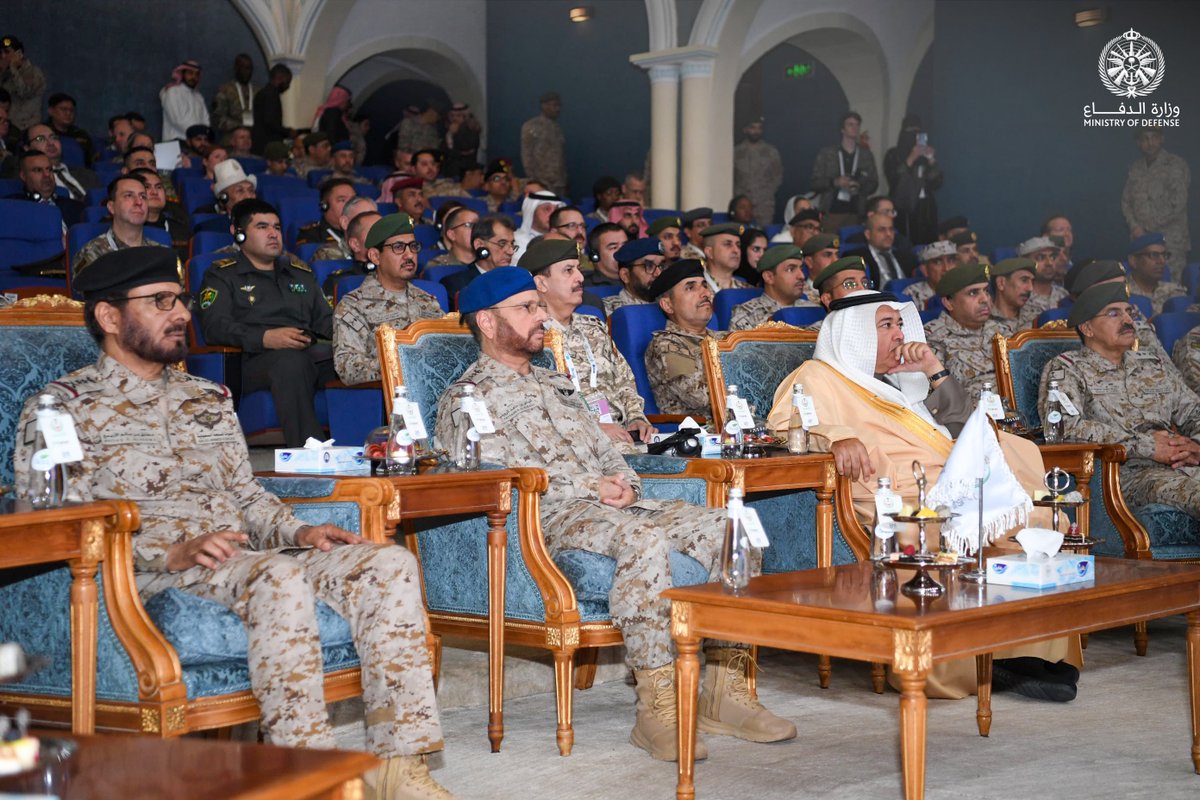 معالي رئيس #هيئة_الأركان_العامة يفتتح أعمال المؤتمر الدولي الثالث للطب العسكري الذي تنظمه الإدارة العامة للخدمات الطبية العسكرية للقوات  المسلحة بمشاركة القيادة المركزية الأمريكية.

mod.gov.sa/MediaCenter/Mi…