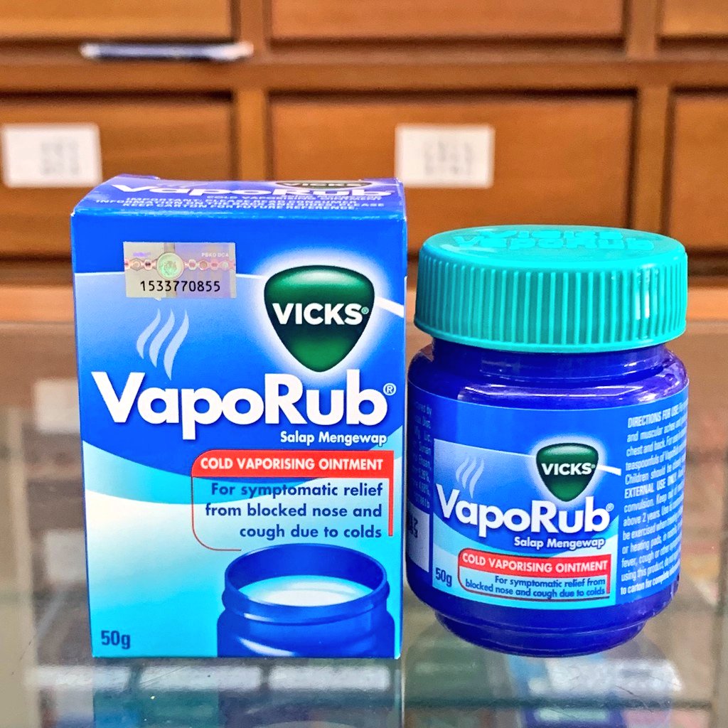 joeboyking93's tweet photo. Baru aku tau, ubat2 di bawah ni ada Camphor yang bermaksud kapur barus, that thing we put dekat mayat tu..

📌Thread https://t.co/ObzUx5YOZ3