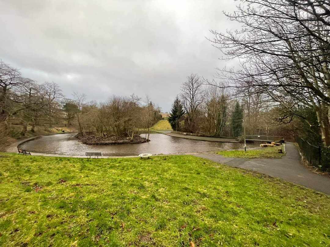 Paul4Linn's tweet photo. Delighted to see the progress being made to the pond at Castlemilk Park. More improvements to come. This was one of my pre-election promises which is now being delivered having found a funding source. #ForCastlemilk @SNPforGlasgow https://t.co/7wtLf4rUaR