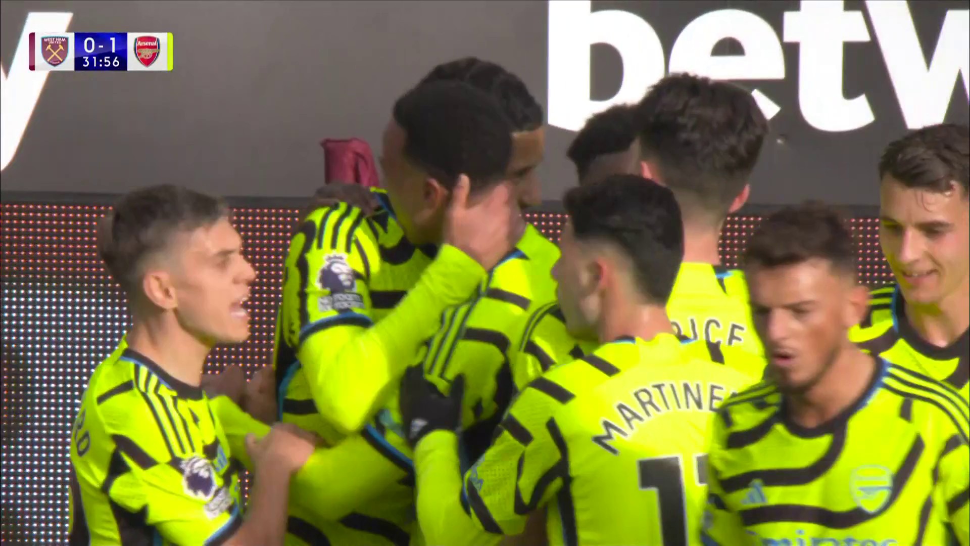 Saliba heads Arsenal in front of West Ham