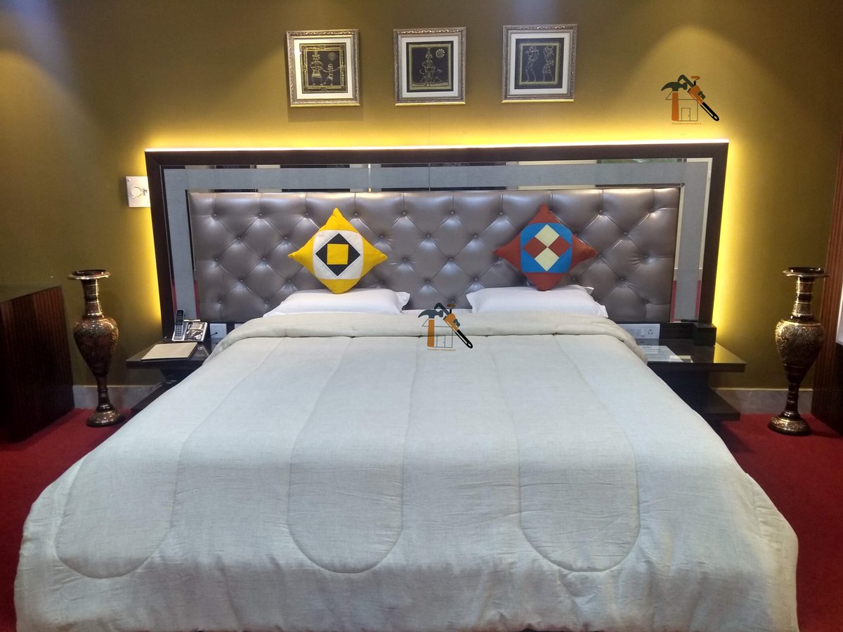 RobustRenovator's tweet photo. #interiordesign #woodwork #carpentry #redcarpet #monuments #falseceiling #centralisedac #airconditioning #led #furnitures #curtains https://t.co/oTakWSFBgr