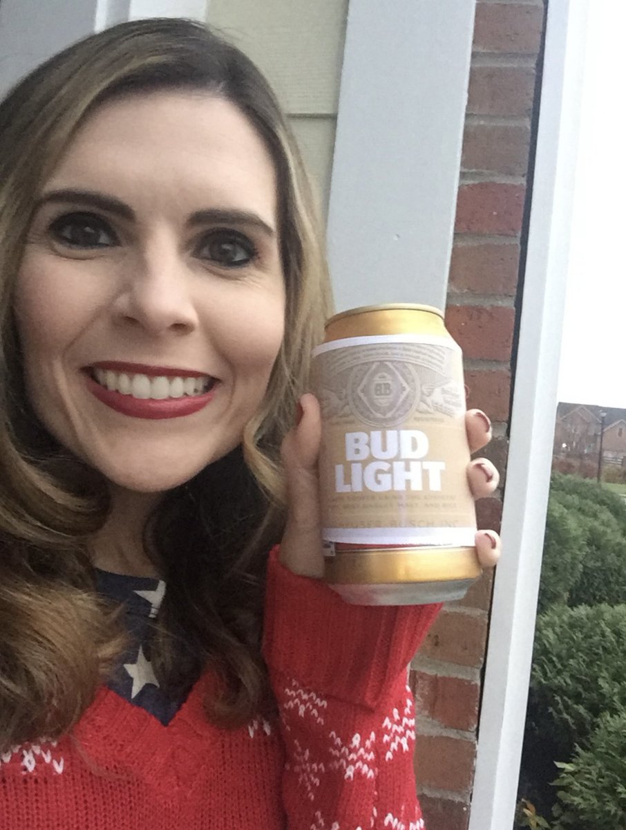 kelliefornialuv's tweet image. #ScoreASeat #Sweepstakes @budlight