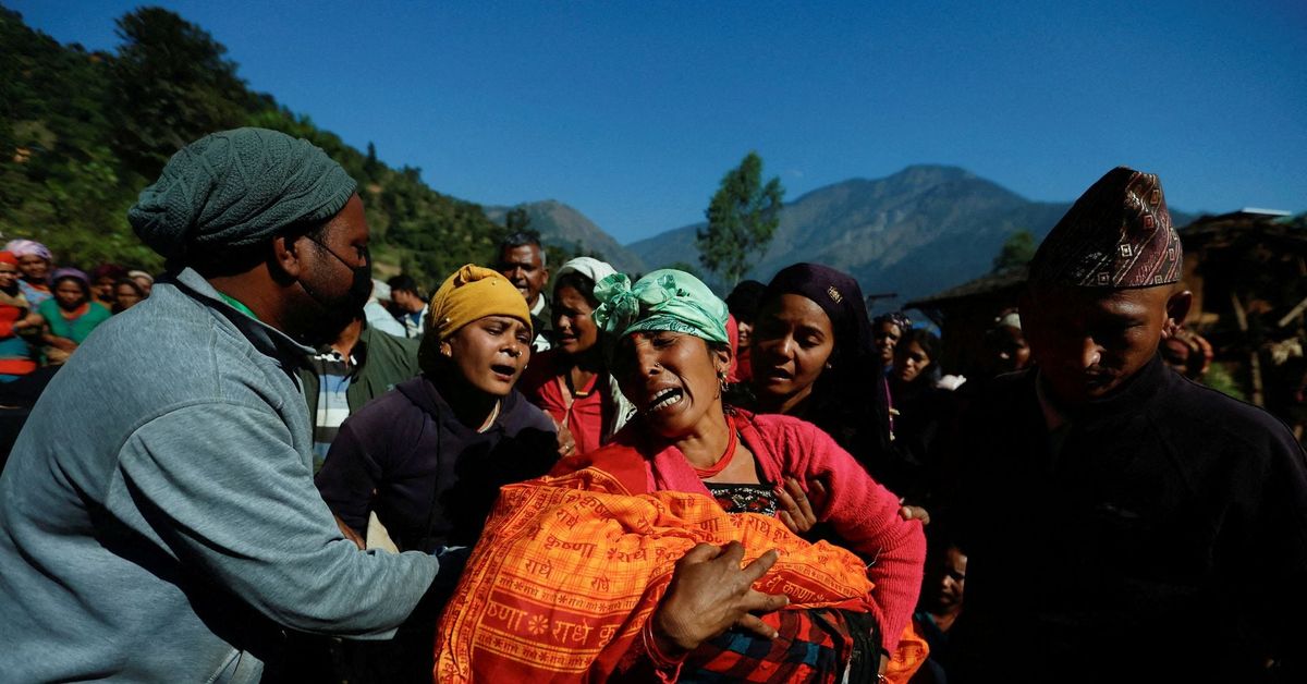 Children traumatised by Nepal quake need aid to rebuild lives, UNICEF says reut.rs/49v21LP