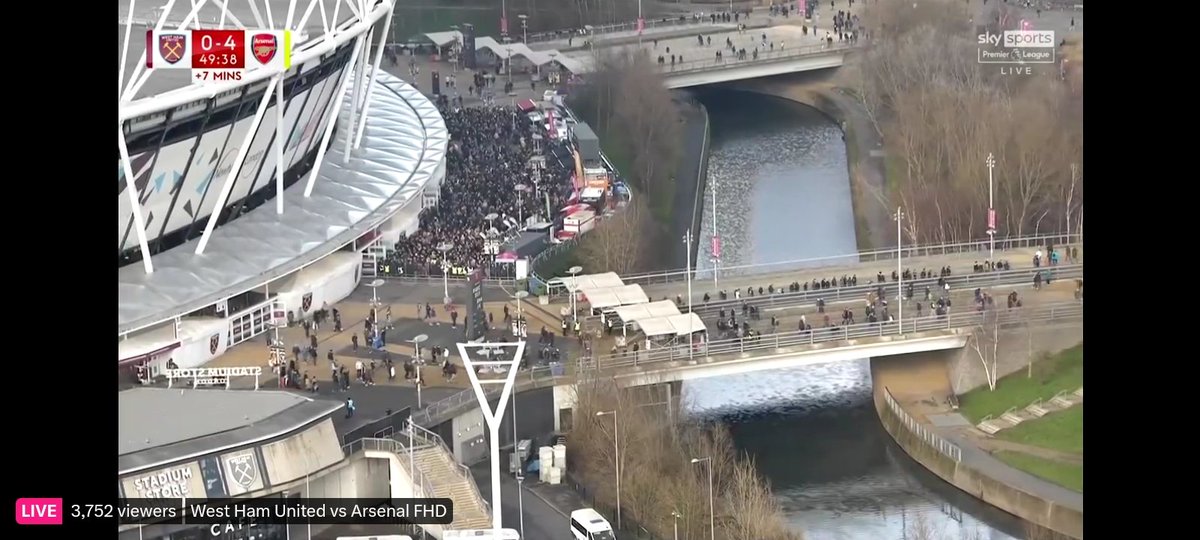 #WHUARS westham fans leaving