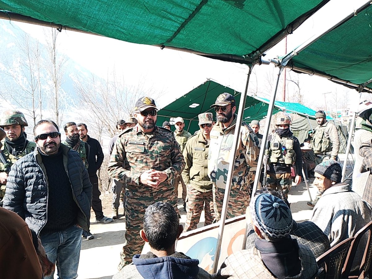 Iqbal58720506's tweet photo. CONDUCT OF MEDICAL CAMP IN SUMLAR, BAPORA ARMY CAMP ON THE OCCASION OF KARGIL VIJAY DIWAS, RAJAT JAYANTI MAHOTSAV BY BANDIPORA RR BN, INDIAN ARMY #IndianArmy #Medical #bandipur https://t.co/dBfsNAWBGK