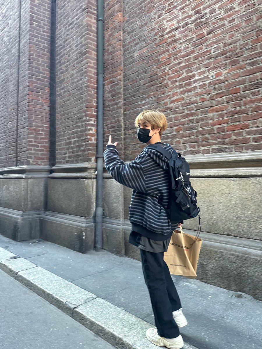 330updates's tweet photo. [🐱🗣️ 07022024]

roady, raise your hand to walk with me! ❤

#xikers #yechan #싸이커스 #예찬 https://t.co/BnOWYoD3QB