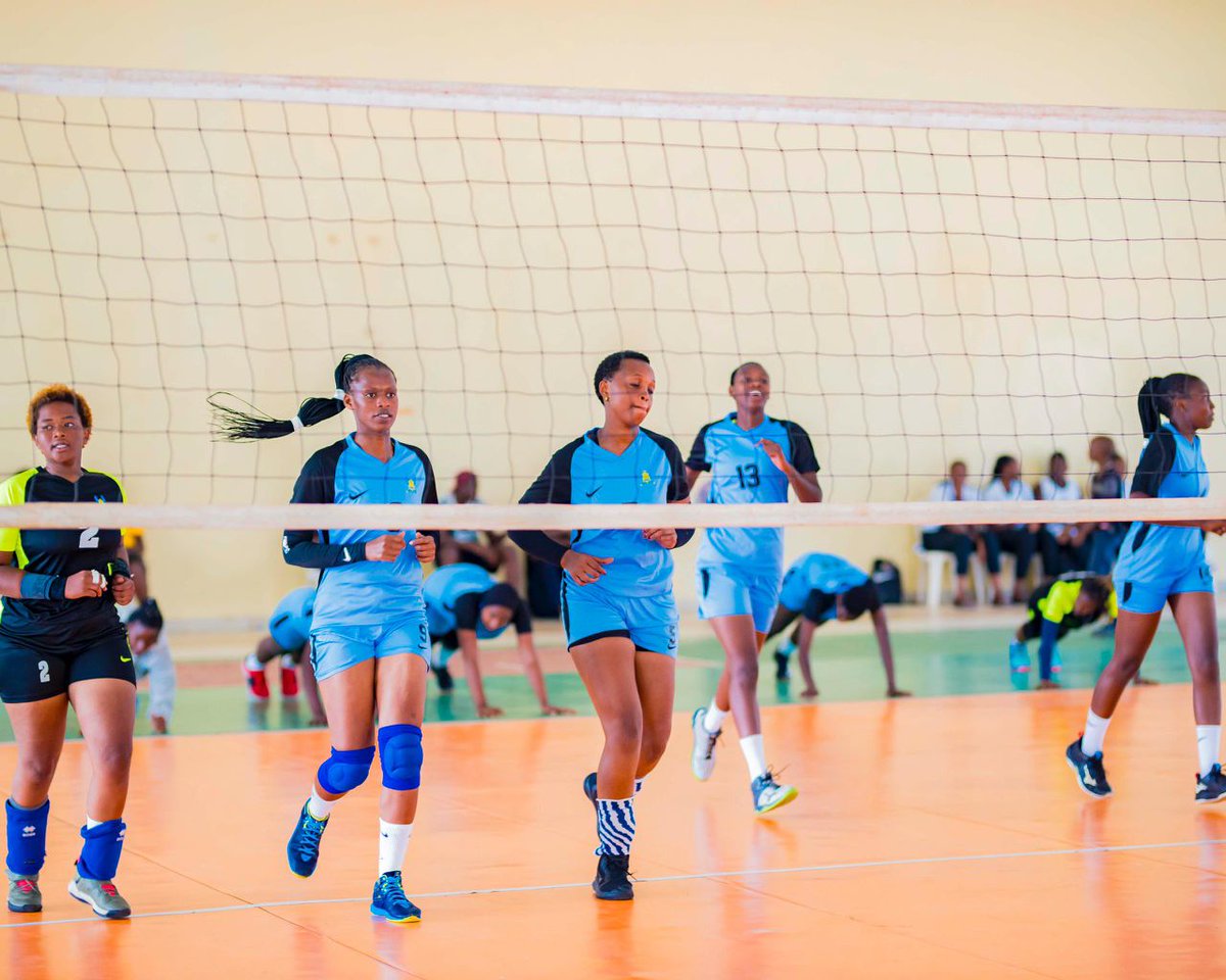 eaur_rw's tweet photo. #FRVBSerieA2024
Phase 1_Round 2 #Women
Volleyball Showdown: #RRAWVC Vs #EAURWVC 
Final score: RRA 3-1 EAUR.

(25:18, 25:20, 21:25, 25:13)

#WeAreEAUR
#TeamEAUR 
#KeepFighting 🏐💪 https://t.co/QD5YQTTm3F