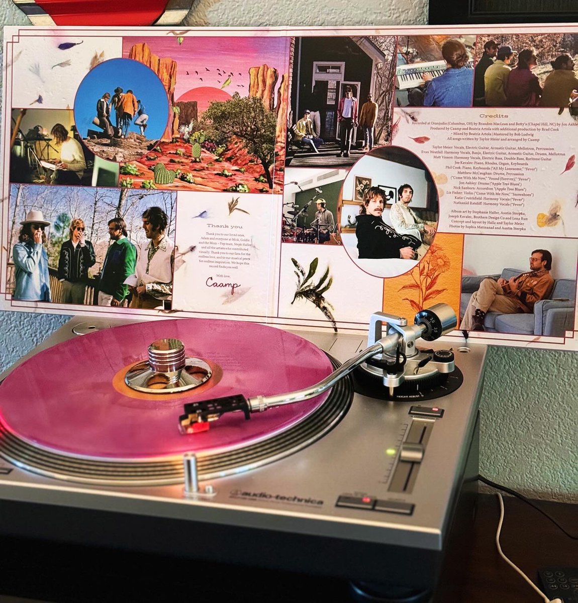 desert_hiker8's tweet photo. Caamp- Lavender Days
2022
Easing into Sunday
#nowspinning #vinylrecords #physicalmusic #vinylcollection #vinylcommunity #gatefold #caamp https://t.co/U8JDIOchRi