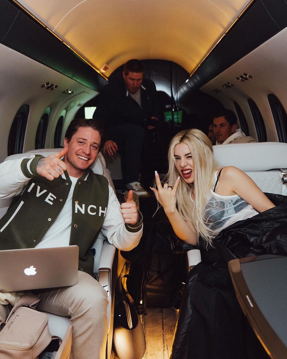 KygoMusic's tweet image. First time ever performing Whatever w/ @AvaMax in Phoenix!