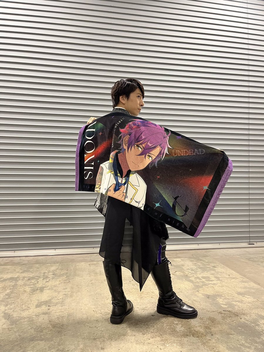 ステージ裏は少し寒かったので、出番を待つ間アドニスに温めてもらっていました🍖
これからも成長していくアドニスに置いていかれないように、自分自身も精進します。
DAY2はまだアーカイブで観られるようです。
どうぞお楽しみくださいね🎤✨