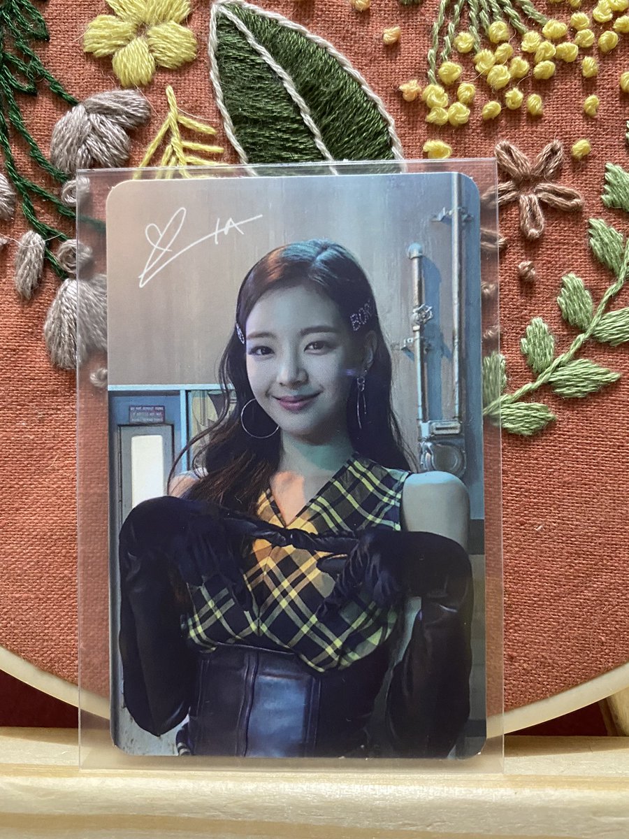 midzkonic's tweet photo. wts lfb lia itzy

300

read carrd in pinned tweet before dm-ing💗 https://t.co/kENnJ2y6As