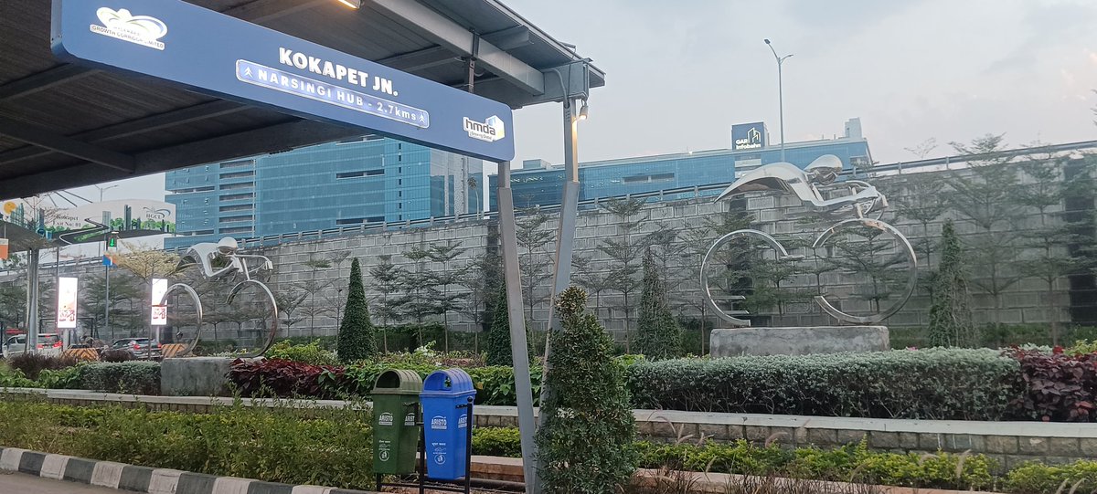 hcggroup2's tweet photo. Requesting @HMDA_Gov @md_hgcl to also place this replica at the Nanakramguda hub, coz footfall at this part of the track is more &amp; this motivates many @revanth_anumula @CommissionrGHMC @CPHydCity @CVAnandIPS @timesofindia https://t.co/L4QPkeCKWe