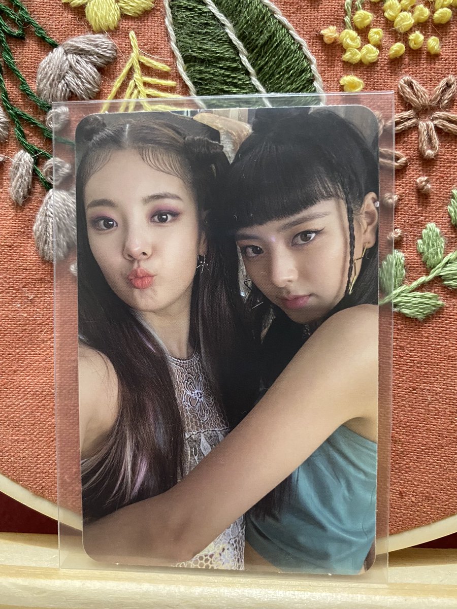 midzkonic's tweet photo. wts lfb lia yuna itzy

200

read carrd in pinned tweet before dm-ing💗 https://t.co/wgeGS7wqru
