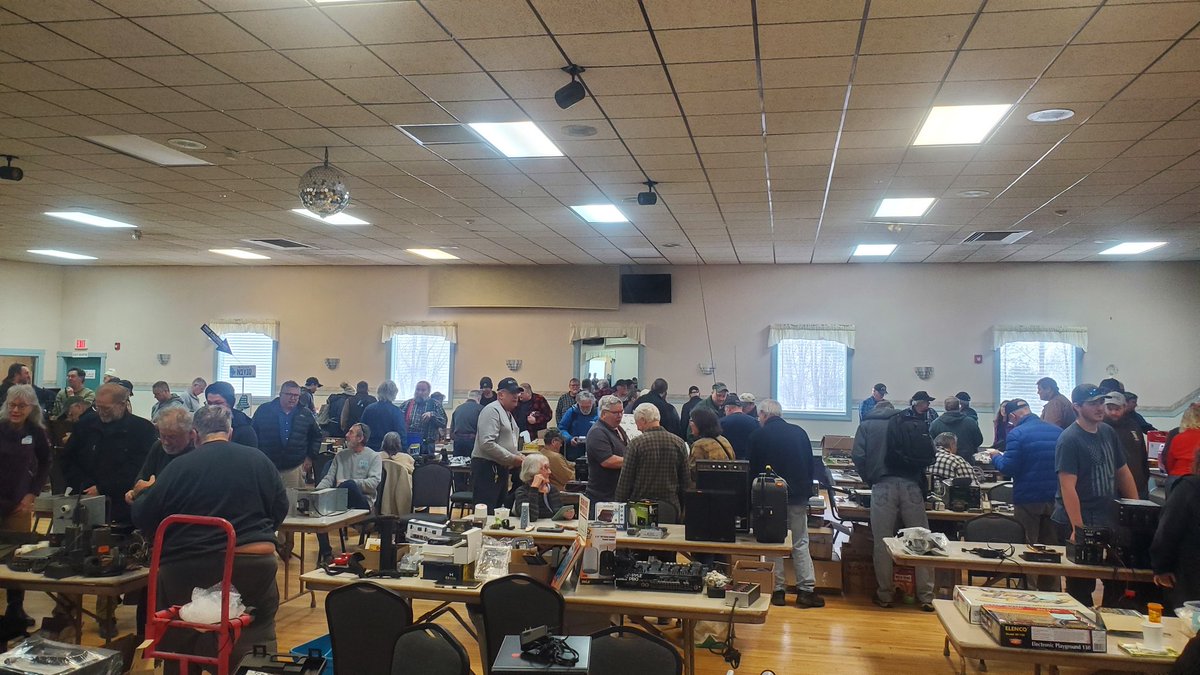 N1STN's tweet photo. The first hamfest of the season in Maine. I haven't seen it this full in years!
With @CurryKD1O https://t.co/p8b5Z2UnAh