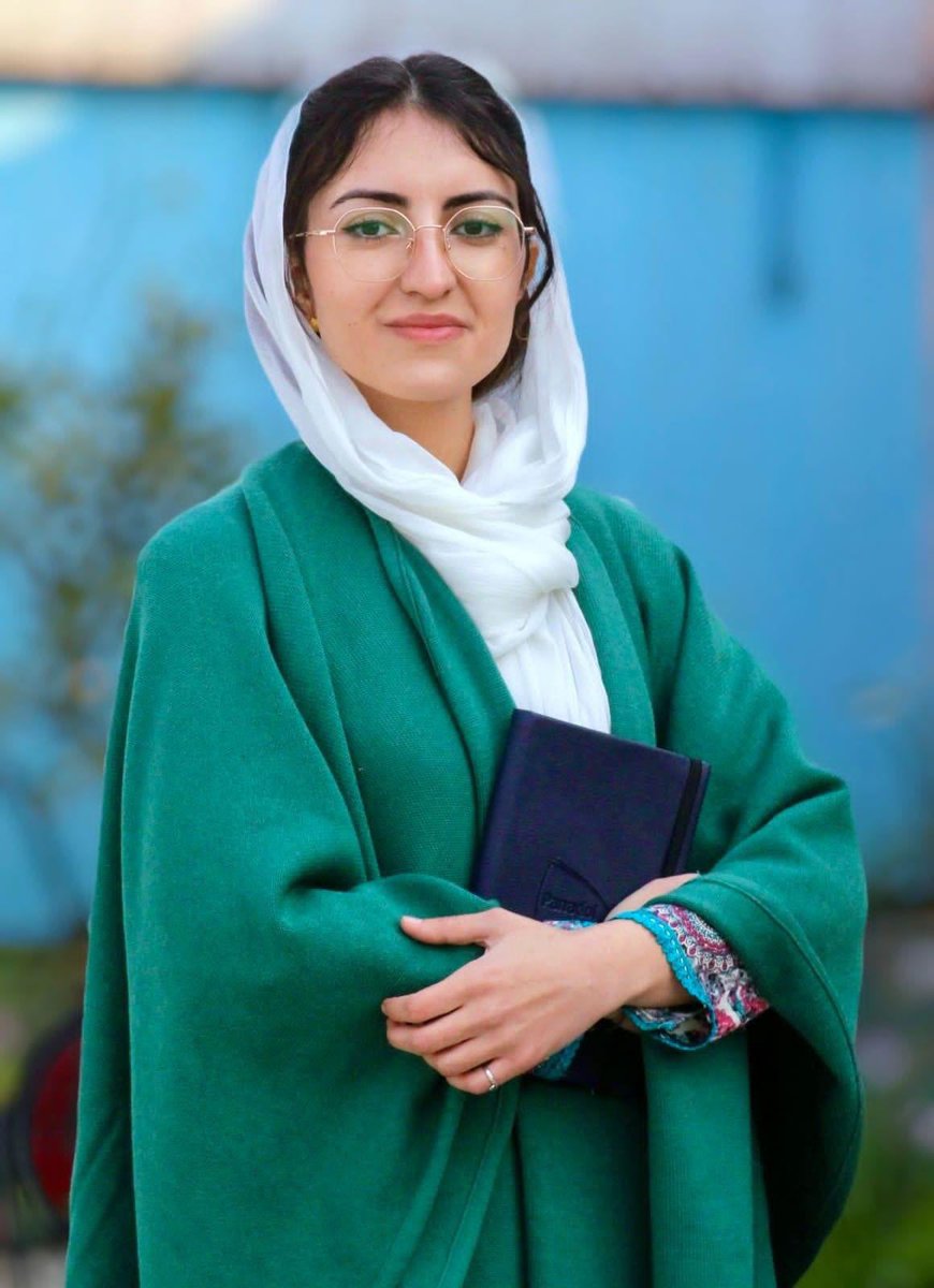 پاکستان پیپلز پارٹی کی نامزد امیدوار "ڈاکٹر سویرا پرکاش" 8 فروری کی الیکشن میں اگر چہ زیادہ ووٹ نہ لے سکی تاہم محبتیں وافر مقدار میں سمیٹنے میں کامیاب ہوگئیں ۔ آپ کی معصوم آواز میں "یو نعرہ اولگوم" مدتوں بونیر کی پُر فضا وادیوں میں گونجتی رہے گی ۔ 
#سویرا_پرکاش
#🇱🇾