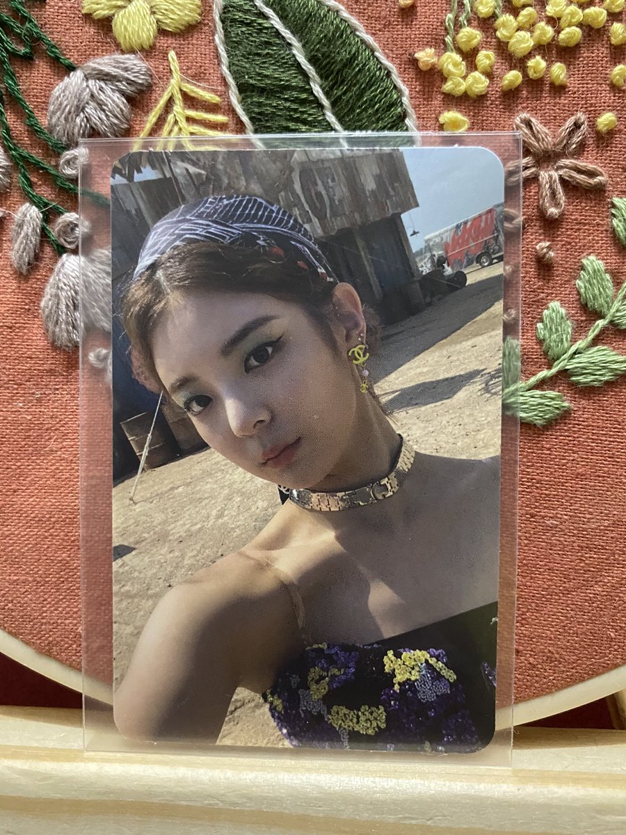 midzkonic's tweet photo. wts lfb lia itzy

200

read carrd in pinned tweet before dm-ing💗 https://t.co/M97yOfCkoo
