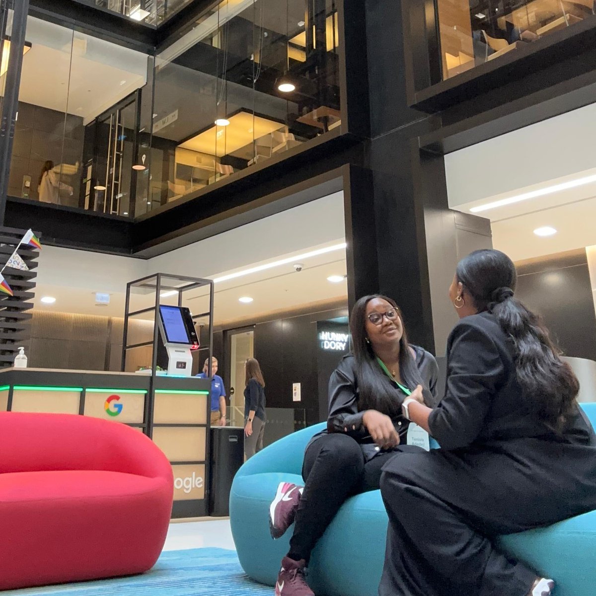 SpeakUpAfrica1's tweet photo. Celebrating #InternationalDayofWomenAndGirlsInScience, we spotlight Teniola Adedeji, the visionary behind @Pharmarun_ . Discover how her innovation is paving the way for future generations on this special day here: https://t.co/SbiqQO17zT . 

#YoungInnovators4Health @IFPMA https://t.co/rmMEpe35WY