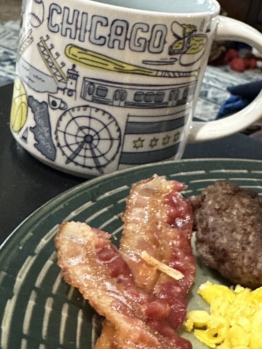 GoCubsGoCats's tweet photo. @connectroasters it’s almost time for @Cubs baseball and new @obvious_shirts!
#SuperBowl Sunday means
#itsalmostbaseballseason
#goCubsgo #connectroasters #FromLexingtonKYtoChicagoIL https://t.co/KpVcvvpoow