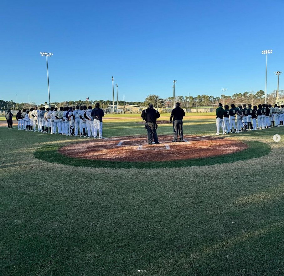 KRuppert2025's tweet photo. Annual Green-Gold game - coldest game ever in Florida. #neasepanthers https://t.co/EiRzOTIDKC