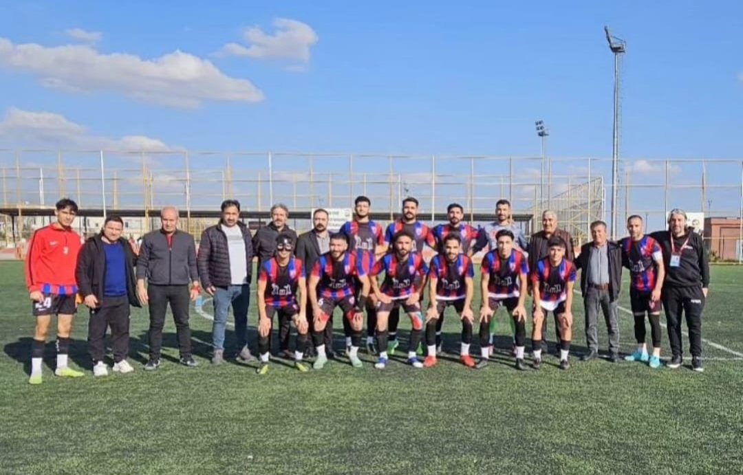 15 Temmuz Spor Kulubü deplasmanında 4-2 galip gelen Hilvan Belediye Spor Kulübümüzü tebrik eder, başarılarının devamını dilerim.

<a href="/hilvanbelspor/">Hilvan Belediye Spor Kulübü</a>