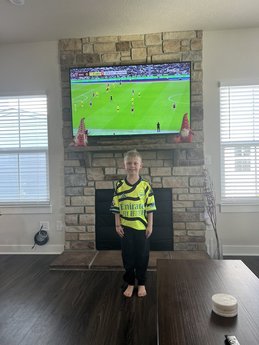 sapperisms's tweet image. One happy fella today! #MyPLMorning @NBCSportsSoccer @Arsenal