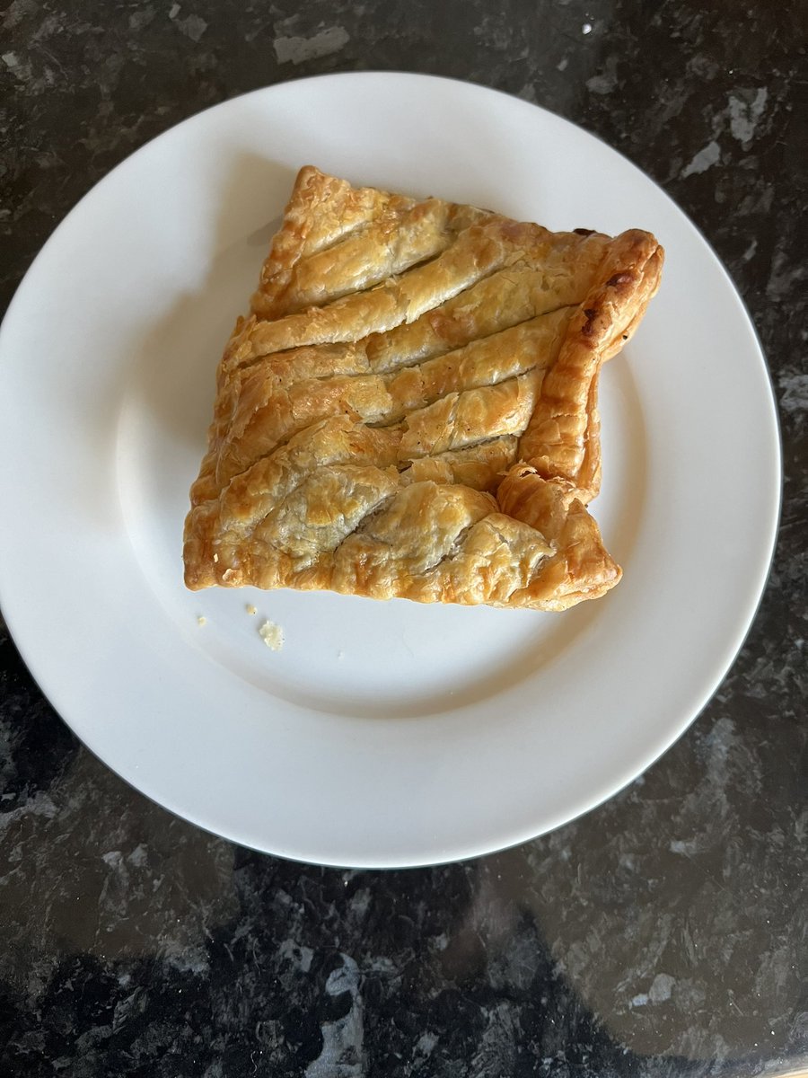 Jager_Sprocker's tweet photo. I got half of a steak bake for lunch. I finished it in seconds. https://t.co/4ZPaoX36lM