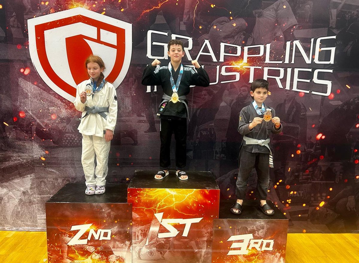 WelshRocky_1983's tweet photo. ๐ข Brilliant day @grapplingindustries #London with my team @newportmma ๐คผโโ๏ธ ๐ด๓ ง๓ ข๓ ฅ๓ ฎ๓ ง๓ ฟ
โก๏ธ 9 bouts, 8 wins, 1 loss by pts ๐๐
๐ฃ๏ธ Great experience and proud to win ๐ฅ๐ฅ๐๐ผ
๐ Respect to all of my opponents today that competed in two tough categories ๐ฅ๐คผโโ๏ธ
#newportmma
#frp13๐ฅท๐ฟ #teamsmoa๐น https://t.co/ZqbgT9e1B8
