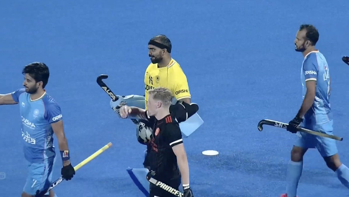 vinayakkm's tweet photo. #Hockey #FIHProLeague 

Sreejesh has to be alert at the very end &amp; India have earned a superb point against the world No 1 Netherlands, it ends 2-2 in regulation time. Shootout coming up to decide who gets a bonus.

That was a wonderful, wonderful match.

https://t.co/FjasPrpcM9 https://t.co/8QR3mecfGT
