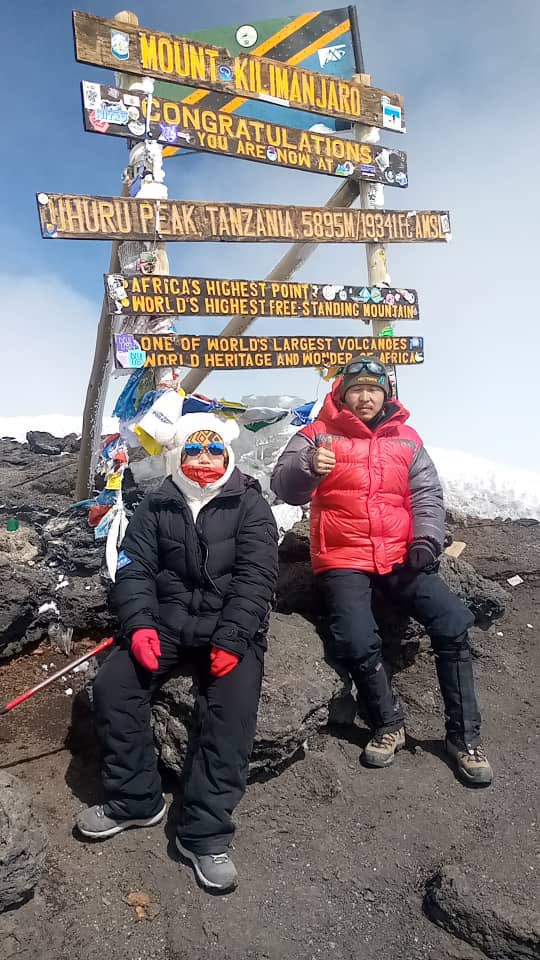 Exceed_Tours's tweet photo. Deal is done! Congratulations to our friends from 🇨🇳
_____________
6 Days Machame Route 
Kilimanjaro Trek 
Reserve your stop today https://t.co/JT1KnSNy6P