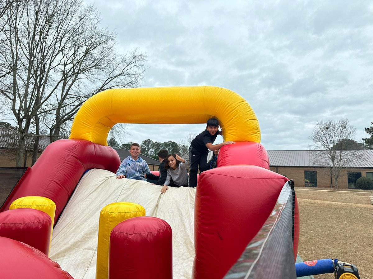 Makayla Kittelson Van (@makaylakittels1) on Twitter photo On Friday students experienced a fun treat from <a href="/FultonCoSchools/">FultonCountySchools</a> for showing so much growth on their iReady scores! Thank you Fulton County! The students had a blast! 🥳 #CCESColts <a href="/CrabappleColts/">Crabapple Crossing Elementary</a> @dr_cheatham <a href="/mremoryrawlings/">Rawlings Johnson</a> On Friday students experienced a fun treat from <a href="/FultonCoSchools/">FultonCountySchools</a> for showing so much growth on their iReady scores! Thank you Fulton County! The students had a blast! 🥳 #CCESColts <a href="/CrabappleColts/">Crabapple Crossing Elementary</a> @dr_cheatham <a href="/mremoryrawlings/">Rawlings Johnson</a>