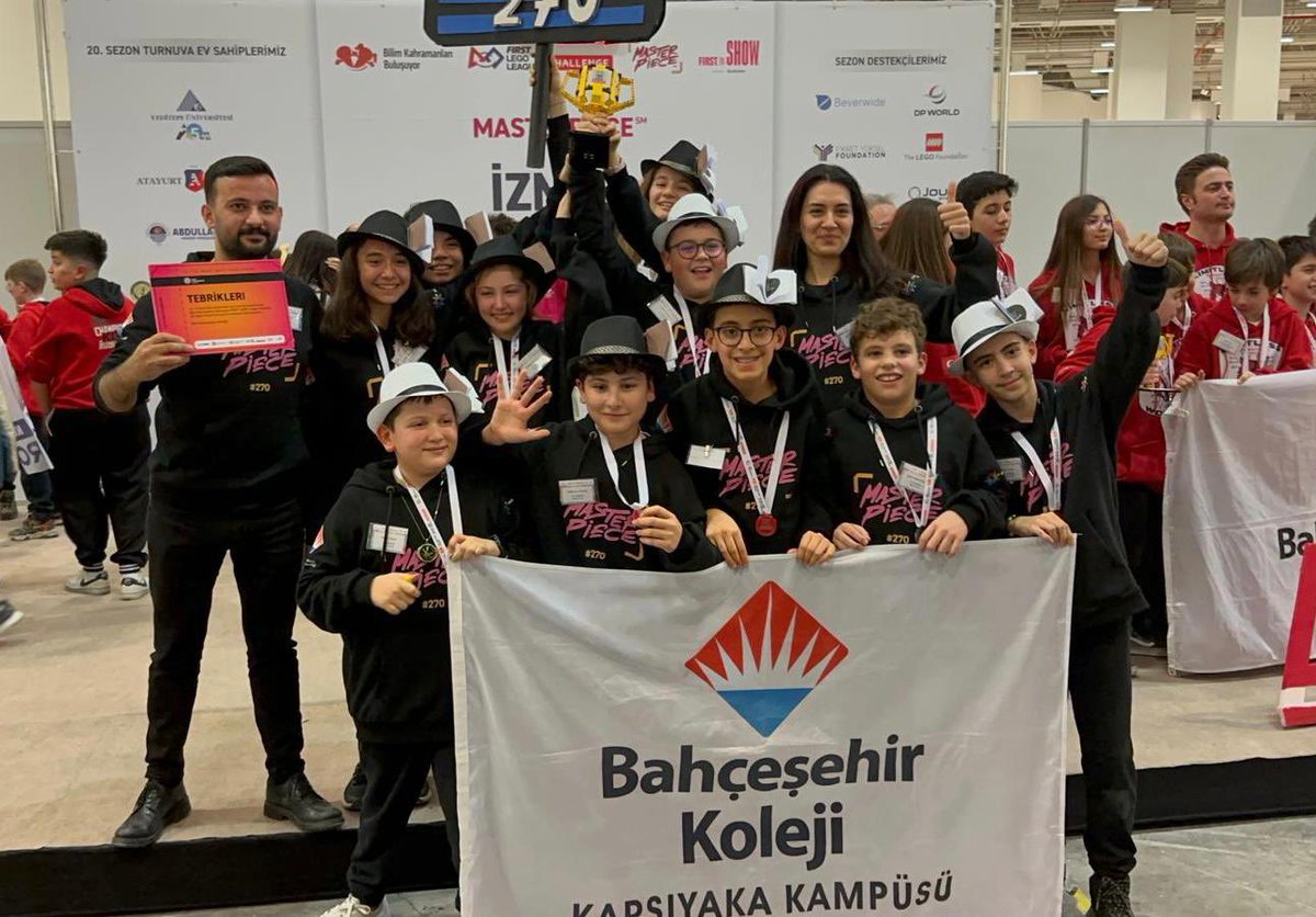 BKkarsiyaka's tweet photo. Okul takımımız ROBOKSK, Bilim Kahramanları Derneği tarafından düzenlenen First Lego League Challenge İzmir 2. Ortaokul Yerel Turnuvası’nda 33 takım arasında tüm klasmanlarda şampiyon olarak ulusal turnuvaya çıkmaya hak kazanmıştır🏆
Gurur duyuyoruz
#masterpiece #bilimkahramanlari https://t.co/QlFQIC3fe8