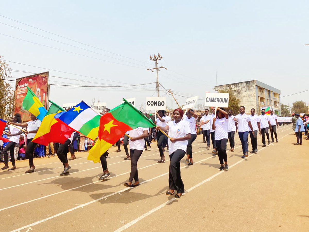 Univ_Dschang's tweet photo. 11 FÉVRIER 2024: 58e Fête de la jeunesse

Le Recteur de l'Université de Dschang, Professeur Roger TSAFACK NANFOSSO et la communauté universitaire présents pour la célébration de la jeunesse.

#MINESUP
#MINJEC
#DynamiqueCollective
#FêtedelaJeunesse https://t.co/5vTuUL5ygp