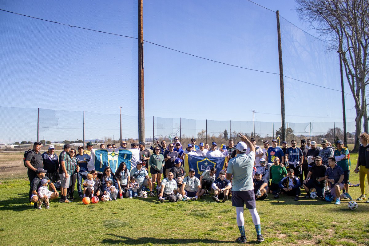 @galaxy_outlawz thanks for a dope event and getting us outside looking fly! #galaxyoutlawz × #footgolf #shenanigans with the bois! @sfts_pod #sfts × #angelcitybrigade #acb121 #lagalaxy 💙🤍💛 💙⚽️💛 📷: @jamiepham