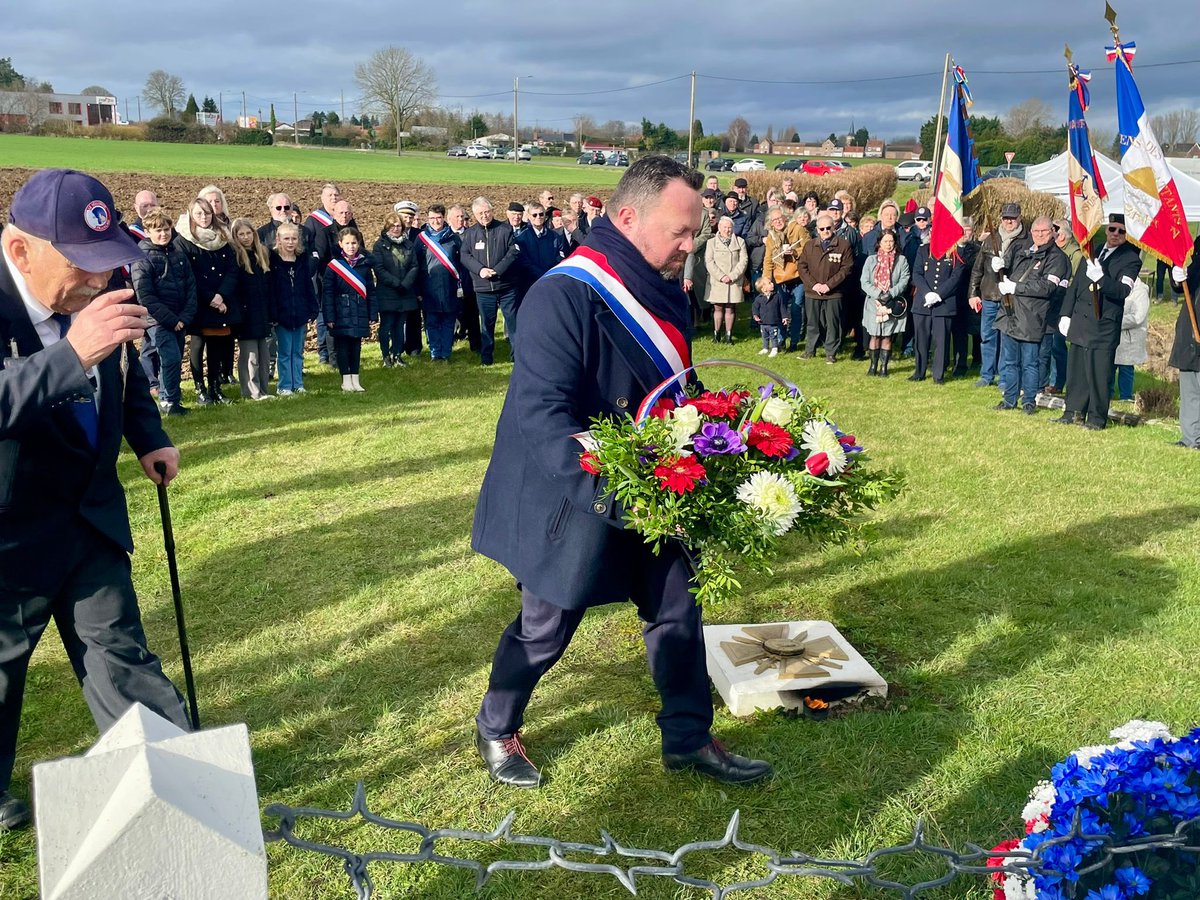 BrunoBilde's tweet photo. đ«đ· JâĂ©tais prĂ©sent Ă la cĂ©rĂ©monie d'hommage aux braves de la 58e division d'infanterie et au lieu-dit
«Moulin Brûlé ou Tour Gouzien» de #Violaines.
đȘ Honneur Ă ceux qui ont dĂ©fendu la MĂšre patrie au prix de leurs vies ! https://t.co/TWbCfY2XQE