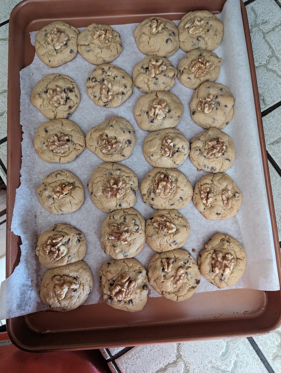 Another batch of cookies/chocolate chip made with tallow! They are so delicious! #tallow #cookies