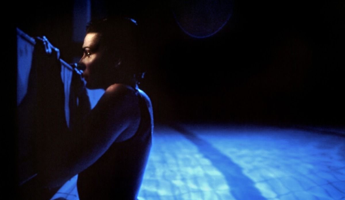 Jopolkadot's tweet photo. Three Colours: Blue

Kieślowski
1993 https://t.co/plqa5nXtwd