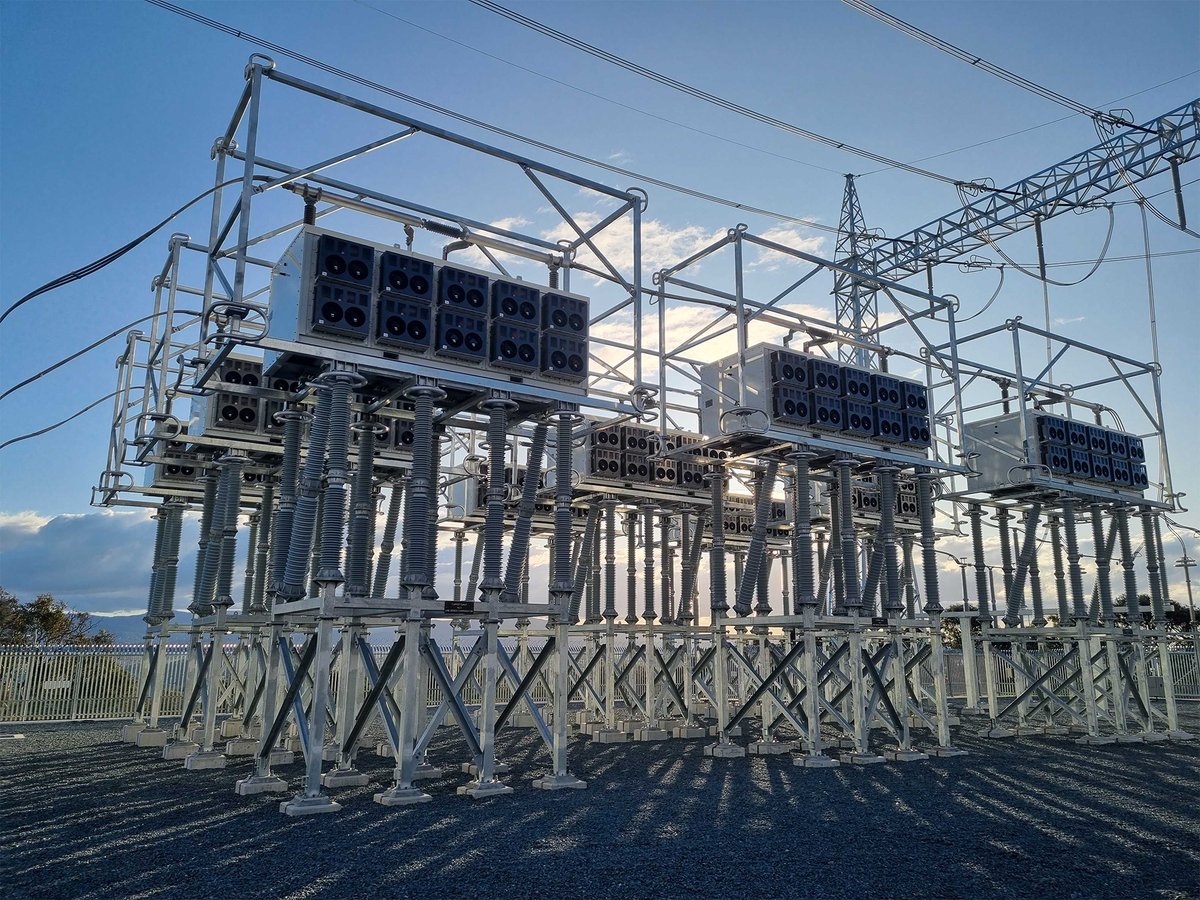 PNASNews's tweet photo. How can we maximize the efficiency of the #ElectricGrid without resorting to expensive, infrastructure projects? A suite of relatively cheap #GridEnhancingTechnologies can have a big impact. A PNAS Core Concept: https://t.co/a5heUZDNds #renewables #AlernativeEnergy #NetZero https://t.co/rskxX1B9Wu